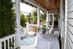 SHOWER THE BRIDE AND GROOM